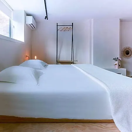 Violet Bed & Breakfast