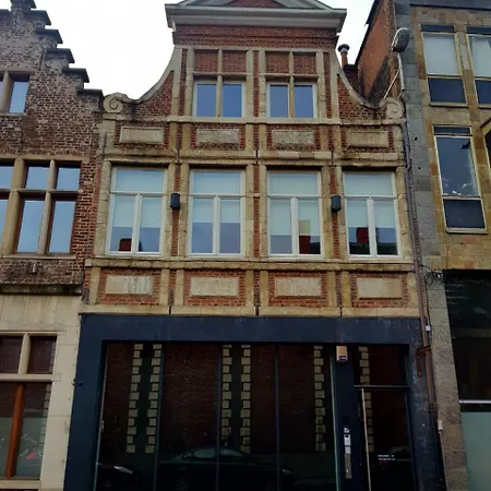 Violet Bed & Breakfast 2*