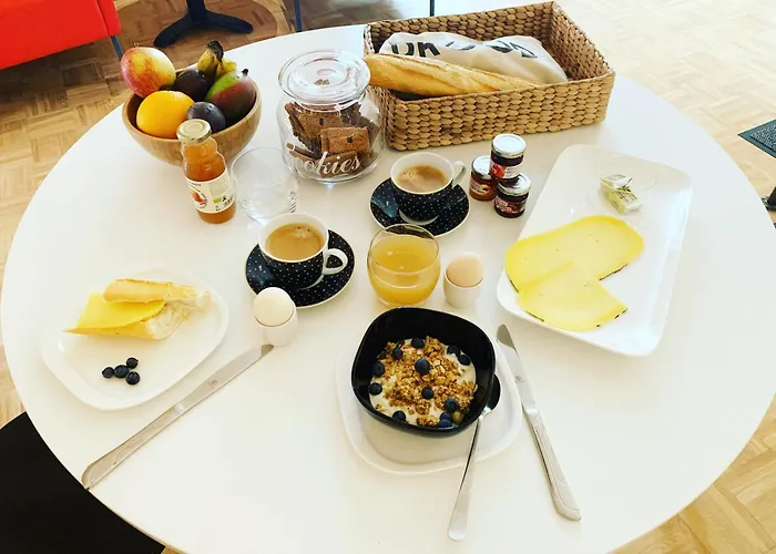 Violet Bed & Breakfast